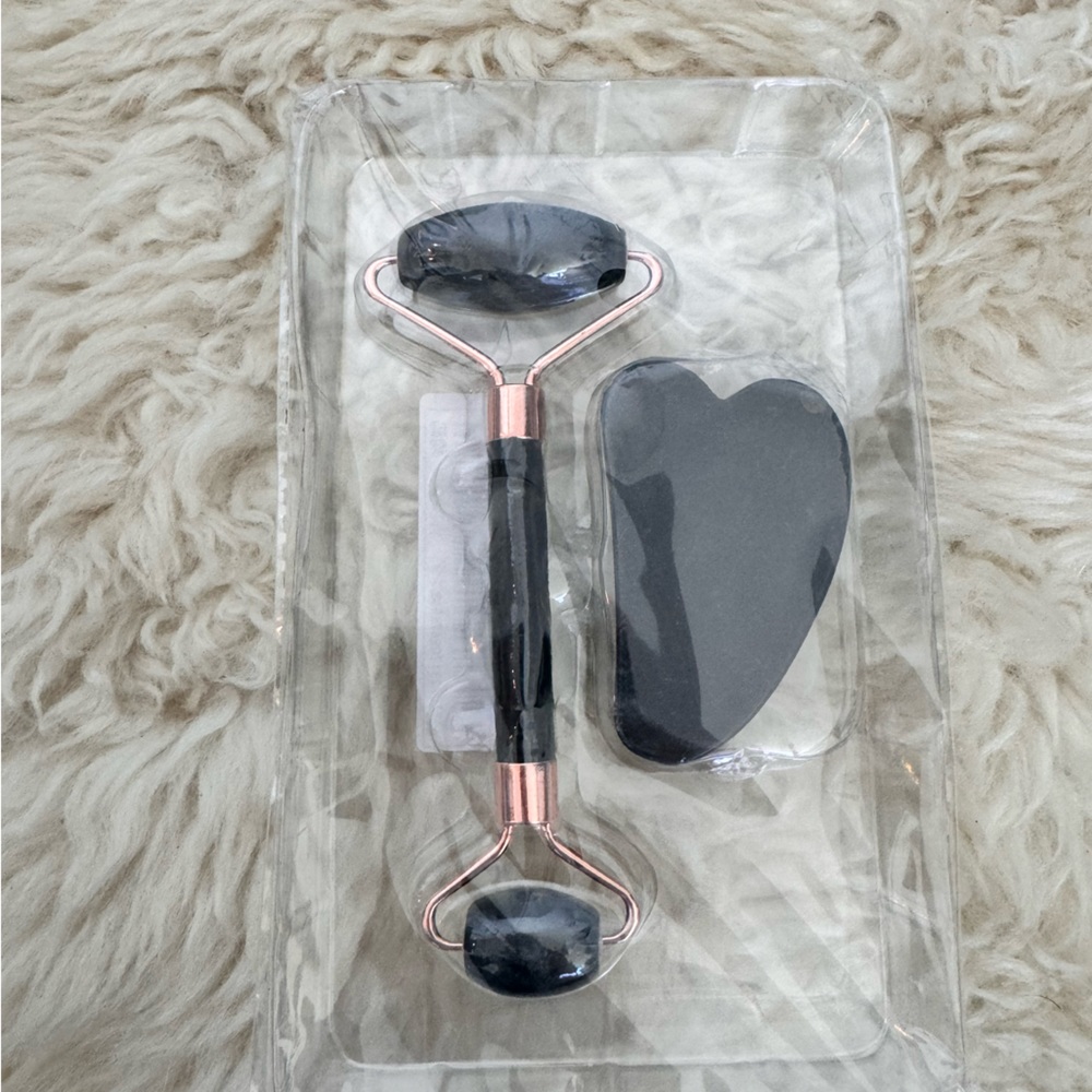 Face Roller & Guasha Facial Kit- Black Stone & Rose Gold